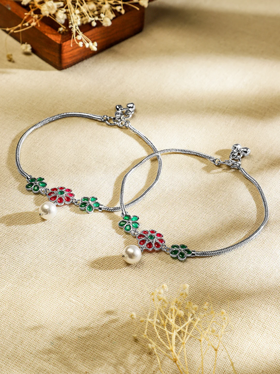 Rubans Set of 2 Oxidized Silver-Plated Ruby Pink & Emerald Green Kundan Floral Anklets with Pearl Accents - Image 3